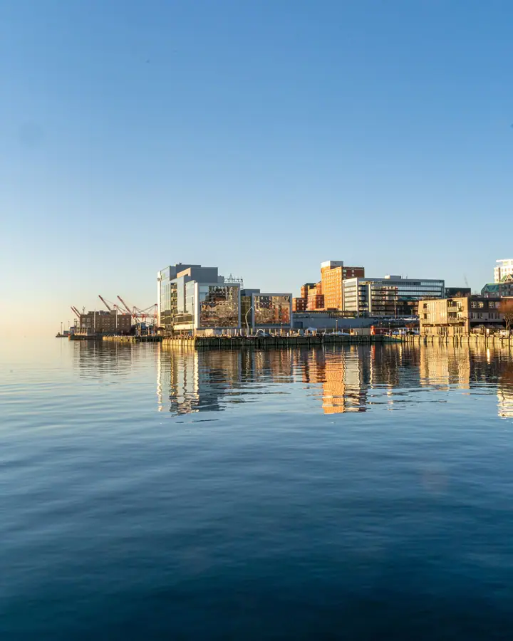 Porto de Halifax com a Citadel Hill ao fundo